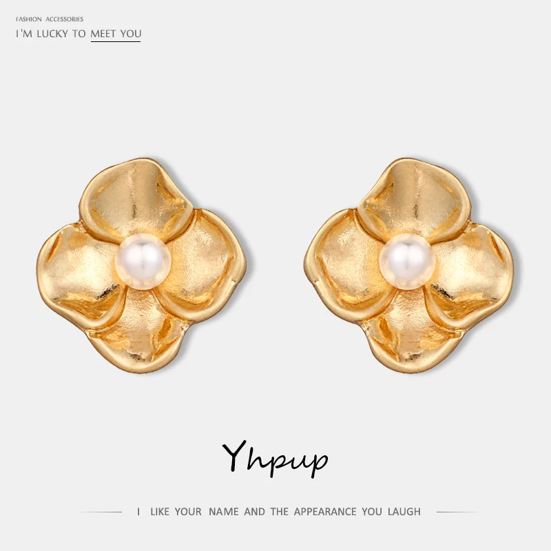 Yhpup Fashion Korean Simple Design Zinc Alloy Flower Vintage Stud Earrings Simulated Pearls kolczyki boucle d'oreille femme 2019
Yhpup Fashion Korean Simple Design Zinc Alloy Flower Vintage Stud Earrings Simulated Pearls kolczyki boucle d'oreille femme 2019