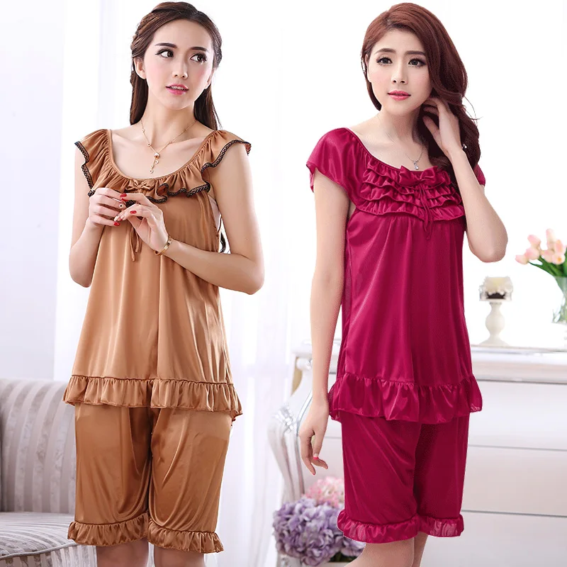 women's summer short sleeves, two sets of ice silk thin middle-aged household clothes
women's summer short sleeves, two sets of ice silk thin middle-aged household clothes