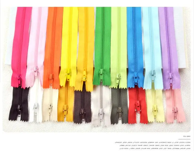 50 Pcs Mix Color Nylon Coil Zippers Tailor Sewing Tools Garment Accessories 9 Inch
50 Pcs Mix Color Nylon Coil Zippers Tailor Sewing Tools Garment Accessories 9 Inch