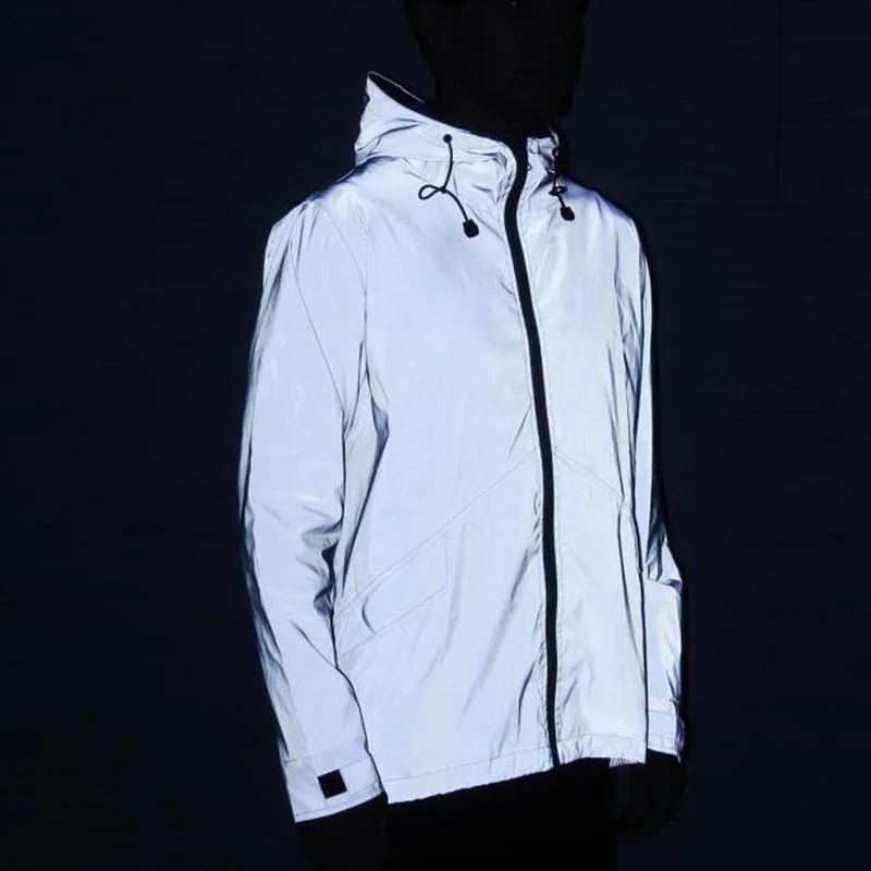 

Dropship reflective dovetail jackets men hooded jacket hip hop night reflect light harajuku windbreaker coat jaqueta masculina