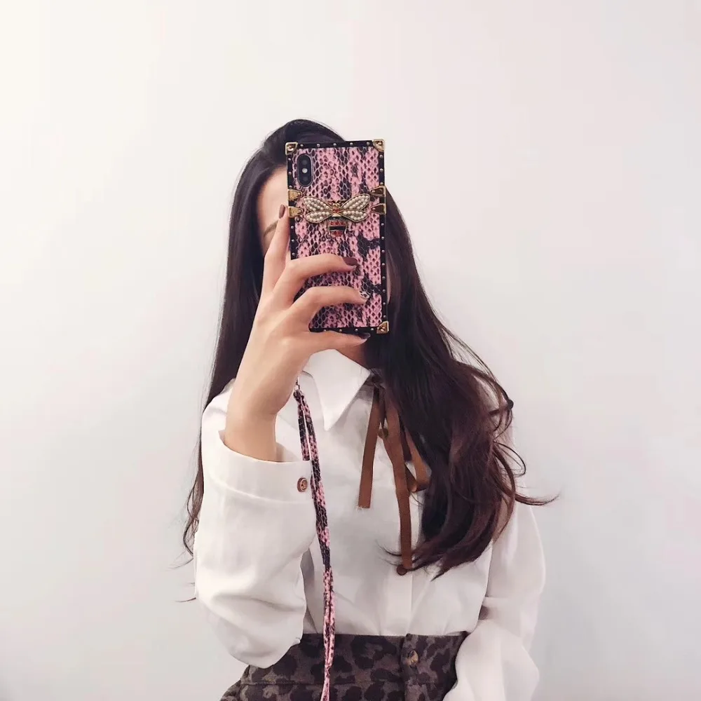 Luxury fashion square 3D pearl diamond bee pink snake pattern lanyard cover case for iphone 6 7 8 plus X XR XS MAX phone cases
Luxury fashion square 3D pearl diamond bee pink snake pattern lanyard cover case for iphone 6 7 8 plus X XR XS MAX phone cases