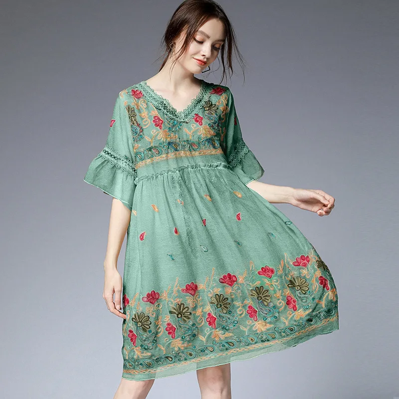 Summer loose Chiffon Dress Elegant Vestidos V neck Floral embroidery dress empire petal sleeves Casual vacation beach dresses4XL
Summer loose Chiffon Dress Elegant Vestidos V neck Floral embroidery dress empire petal sleeves Casual vacation beach dresses4XL