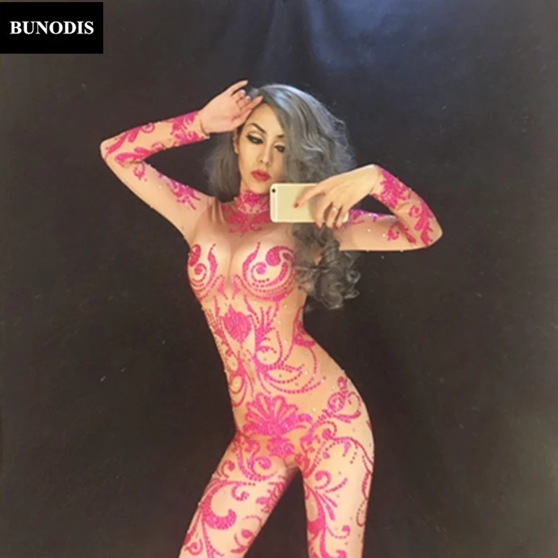 ZD055 Pink Diamond Queen Full Of 7000 PCS Sparkling Crystals Stones Jumpsuit Christmas Celebrate Nightclub Performance Bodysuit
ZD055 Pink Diamond Queen Full Of 7000 PCS Sparkling Crystals Stones Jumpsuit Christmas Celebrate Nightclub Performance Bodysuit