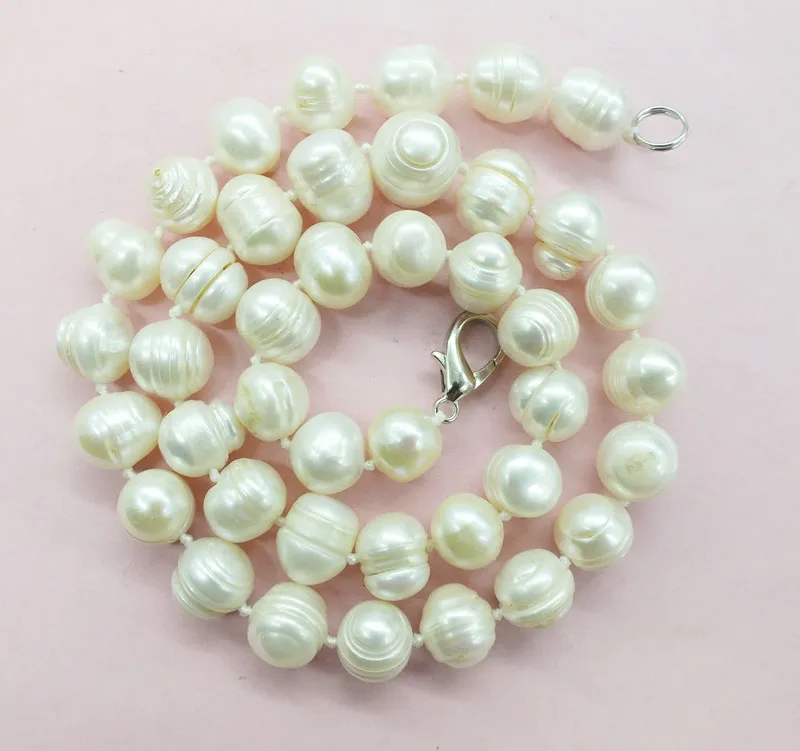 WOW 16"12-14MM WHITE BAROQUE FRESHWATER CULTURED PEARL NECKLACE 50CM (note / flawed)
WOW 16"12-14MM WHITE BAROQUE FRESHWATER CULTURED PEARL NECKLACE 50CM (note / flawed)