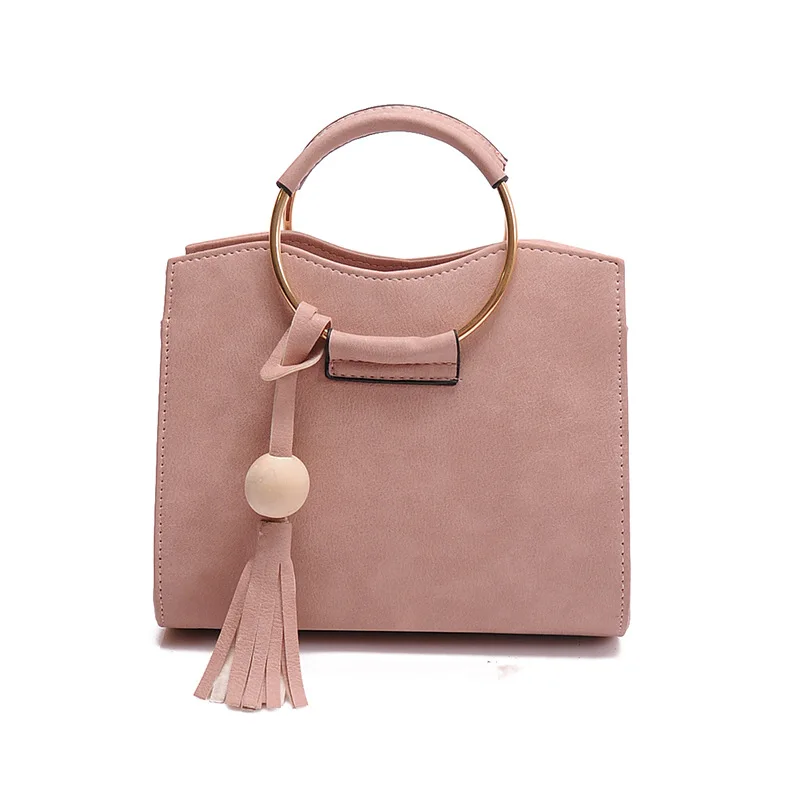 2019 fashion Retro women messenger bags leather handbag with tassel ladies Chain shoulder bags Ring design clutches pink M469
2019 fashion Retro women messenger bags leather handbag with tassel ladies Chain shoulder bags Ring design clutches pink M469