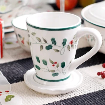 Europe handpainted cameo Common Holly Berry ceramic cups and mugs with lid/handgrip porcelain drinkware milk tea coffee cup mug
Europe handpainted cameo Common Holly Berry ceramic cups and mugs with lid/handgrip porcelain drinkware milk tea coffee cup mug