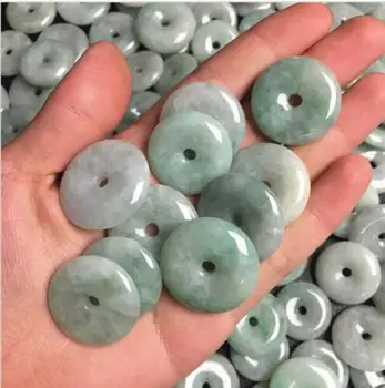 5 PCS Grade A jade football shape Ball A stone ICE Jade green Jadeite Lady
5 PCS Grade A jade football shape Ball A stone ICE Jade green Jadeite Lady