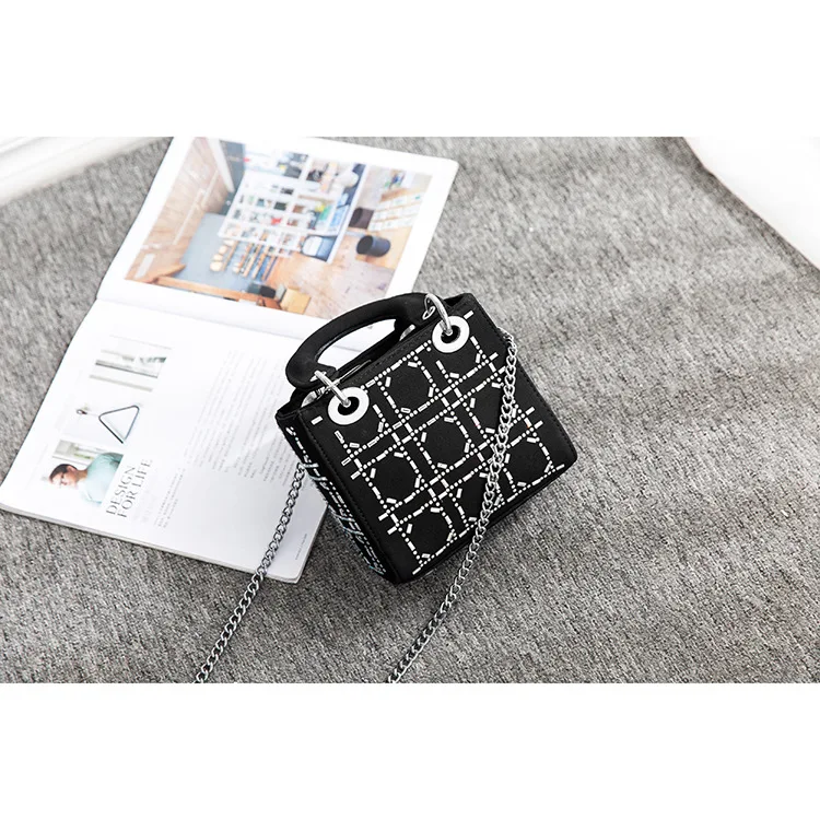 JIULINThe new Korean version of women's bag in 2019 has four sets of trendy mother bag with arrow bone pattern
JIULINThe new Korean version of women's bag in 2019 has four sets of trendy mother bag with arrow bone pattern