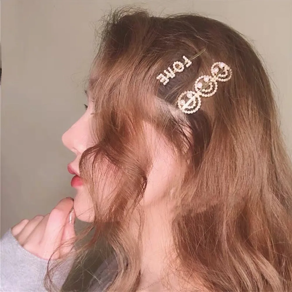 Ins New Girls Imitation Pearls Smile Hair Clips for Women Fashion Hairpins Luxury Barrettes Sweet Hairgrips accesorios pelo
Ins New Girls Imitation Pearls Smile Hair Clips for Women Fashion Hairpins Luxury Barrettes Sweet Hairgrips accesorios pelo