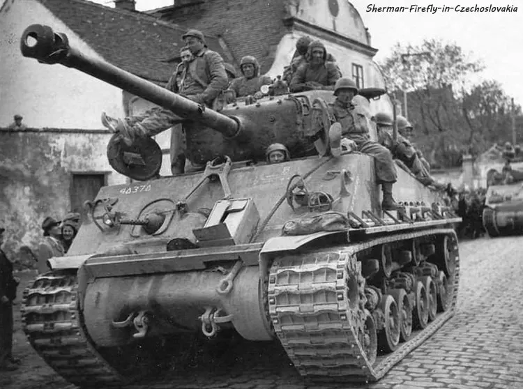 02ca85401c04ef220d072d5add0c0e21--armored-vehicles-division