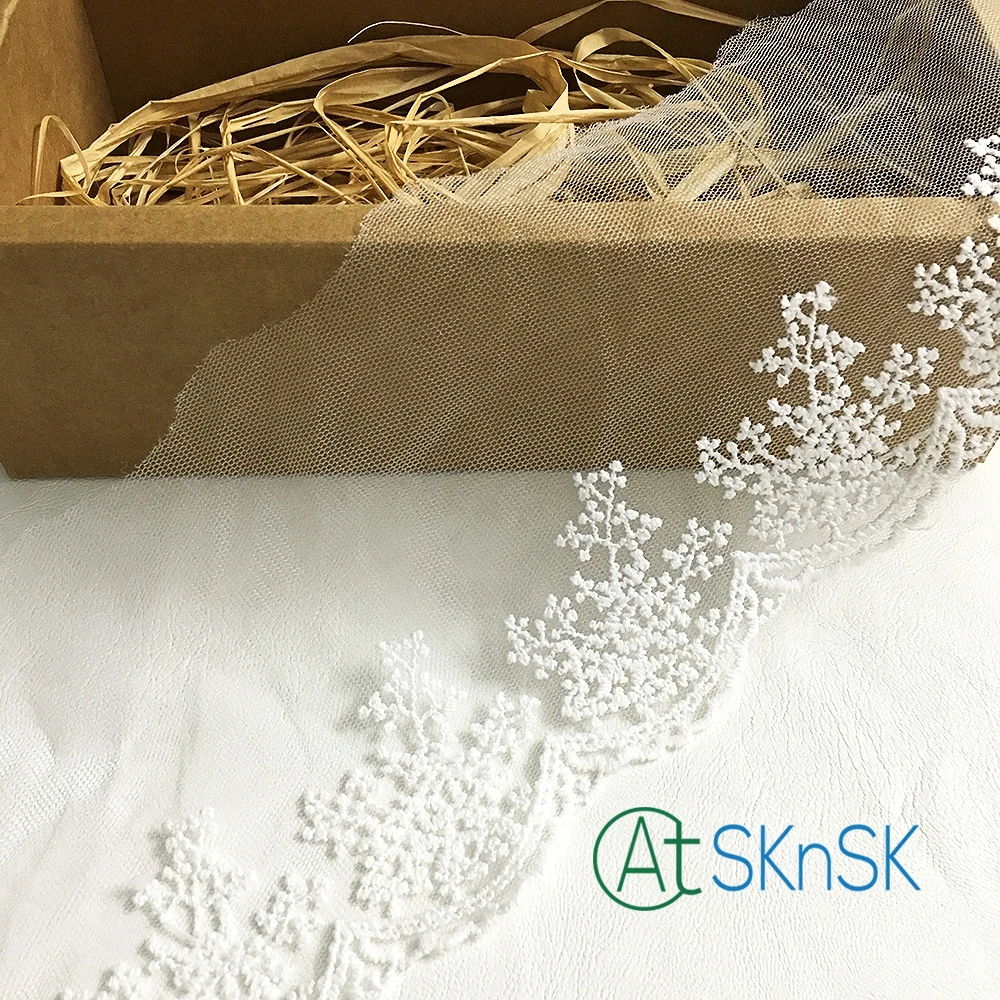 Wholesale 100 yards/ lot 11cm Width white flower embroidered mesh lace fashion lace ribbon for wedding DHL Shipping
Wholesale 100 yards/ lot 11cm Width white flower embroidered mesh lace fashion lace ribbon for wedding DHL Shipping