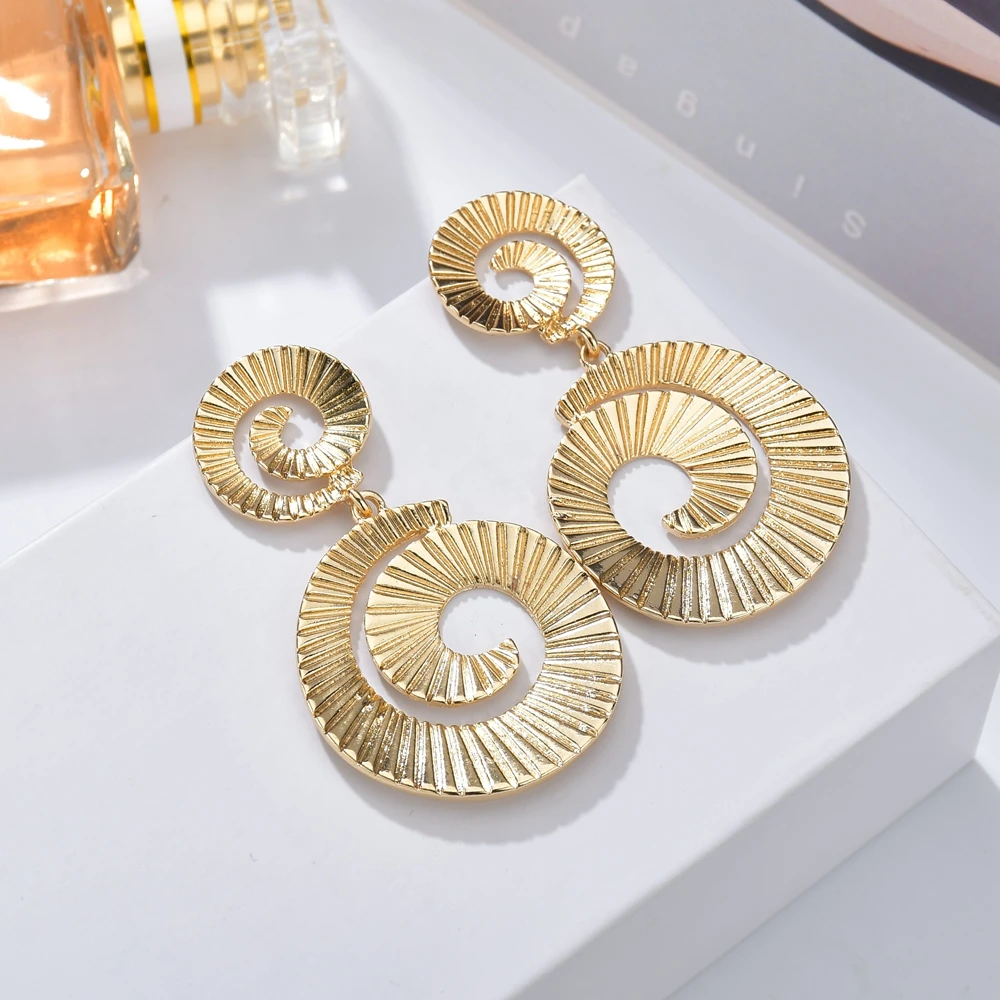 Gold Color Circle Oversize Earring For Women Vintage Wide Statement Drop Earring Ladies Jewelry Wholesale 2019 Accessories
Gold Color Circle Oversize Earring For Women Vintage Wide Statement Drop Earring Ladies Jewelry Wholesale 2019 Accessories