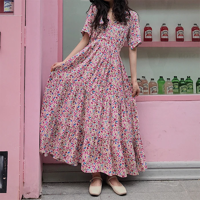 Women's Clothing vintage sweet Dresses summer new vestido feminin short sleeve chic v-neck high waist Floral print long dresses
Women's Clothing vintage sweet Dresses summer new vestido feminin short sleeve chic v-neck high waist Floral print long dresses