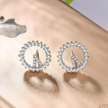 Manufacturers Selling S925 Pure Silver Earring Female Fashion Joker To Vindicate A Wholesale 520 Silver Ornament Factory
Manufacturers Selling S925 Pure Silver Earring Female Fashion Joker To Vindicate A Wholesale 520 Silver Ornament Factory