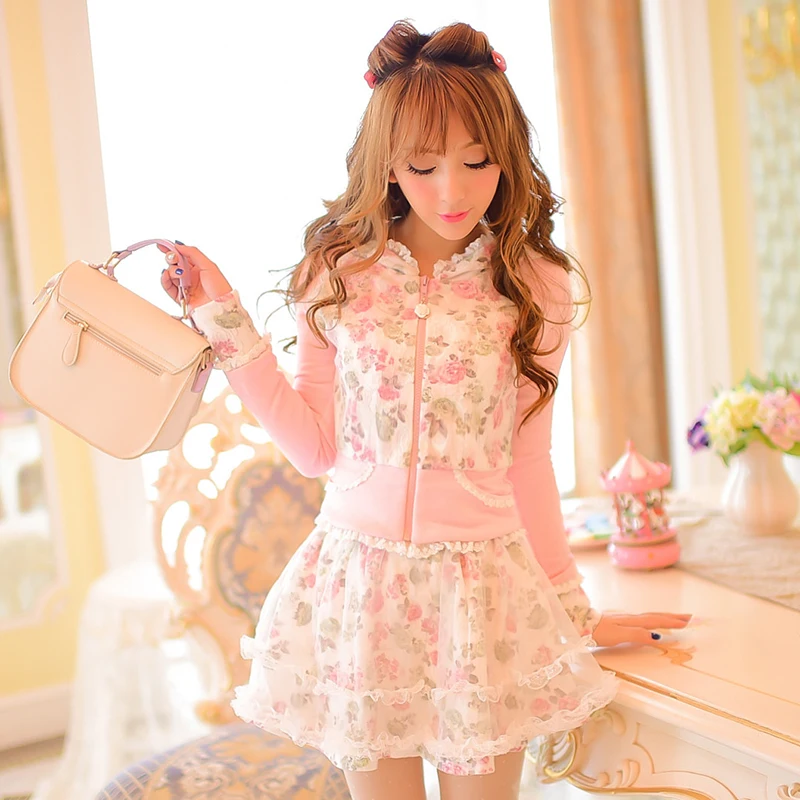 KEQI Candy Rain 2018 spring autumn women jackets Floral Printed Embroidery short Jacket Long Sleeve Outwear open Hooded Coat C16
KEQI Candy Rain 2018 spring autumn women jackets Floral Printed Embroidery short Jacket Long Sleeve Outwear open Hooded Coat C16
