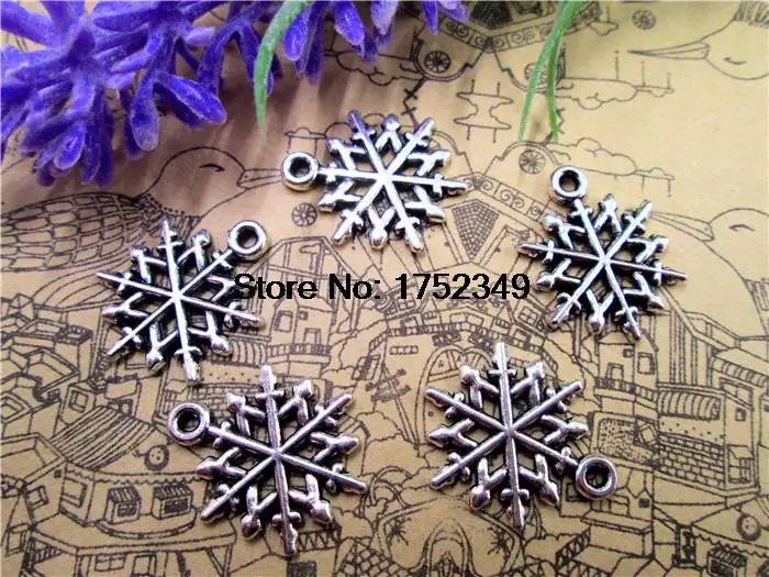 30pcs--Snowflake Charms, Antique Tibetan Silver Beautiful Design 2 Sided Snowflake Charm pendants 15x20mm
30pcs--Snowflake Charms, Antique Tibetan Silver Beautiful Design 2 Sided Snowflake Charm pendants 15x20mm