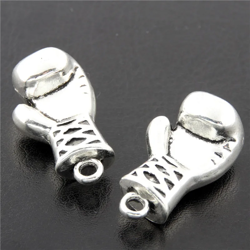 2pcs Antique Silver Boxing Glove Fist Charms Making Pendant Fit Diy Bracelet Necklace A2677
2pcs Antique Silver Boxing Glove Fist Charms Making Pendant Fit Diy Bracelet Necklace A2677