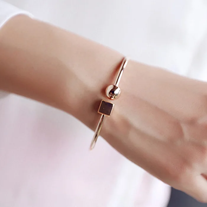 Fashion Ladies Circle Square Open Bracelet Women Punk Geometry Bracelets & Bangles Jewelry Bijoux
Fashion Ladies Circle Square Open Bracelet Women Punk Geometry Bracelets & Bangles Jewelry Bijoux