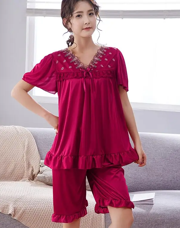 Korean Oversize Plus Size Satin Silk Rayon Ruffles Tee Shirt Blouse Half Pant Women Sleepwear Home Pajamas 2 Piece Short Set 
Korean Oversize Plus Size Satin Silk Rayon Ruffles Tee Shirt Blouse Half Pant Women Sleepwear Home Pajamas 2 Piece Short Set