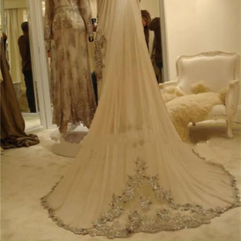 New Luxury Bridal Veils Cathedral Length With Free Comb 3M One Layer Long White Ivory Lace Applique Sequins Wedding Veil
New Luxury Bridal Veils Cathedral Length With Free Comb 3M One Layer Long White Ivory Lace Applique Sequins Wedding Veil