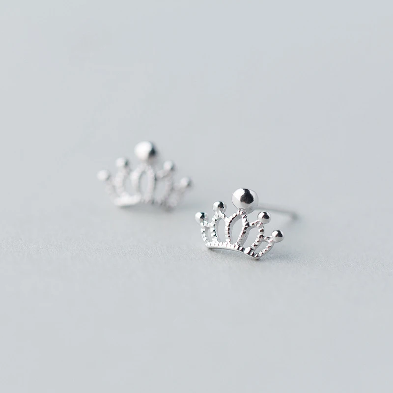 925 sterling silver small crown earrings female sweet little earrings female earrings for women
925 sterling silver small crown earrings female sweet little earrings female earrings for women