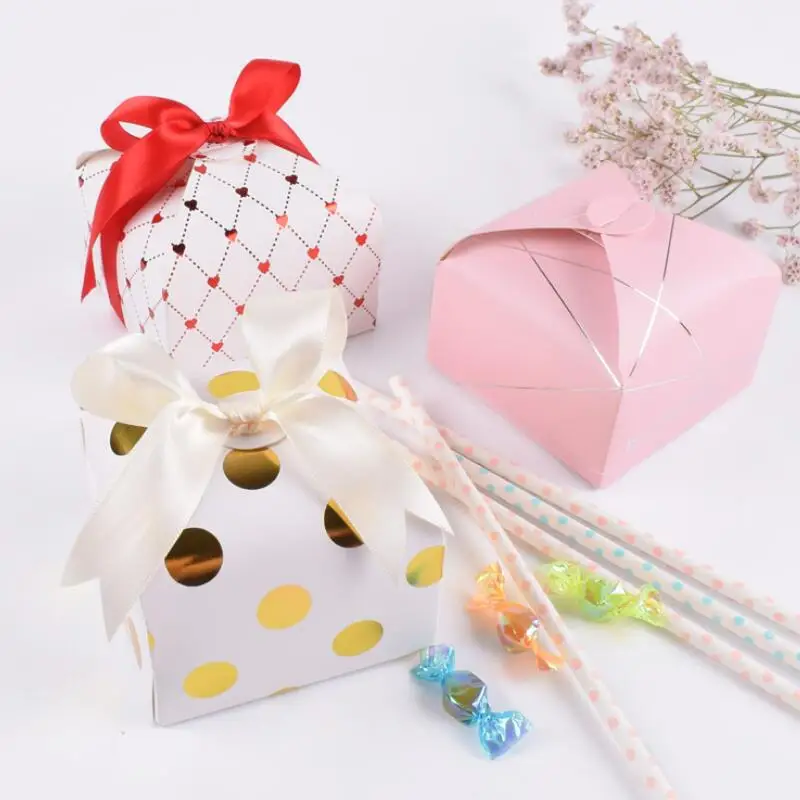 30pcs/lot Color Print Paper Box Cosmetic Baking Package Box Rustic Wedding Birthday Party Gift Candy Boxes with Ribbon
30pcs/lot Color Print Paper Box Cosmetic Baking Package Box Rustic Wedding Birthday Party Gift Candy Boxes with Ribbon
