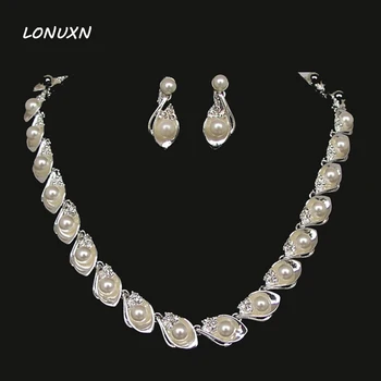 11 styles bridal Jewelry Wedding flowers dream Necklace + earrings Hollow pearl jewelry Sets married bride lovers best gift
11 styles bridal Jewelry Wedding flowers dream Necklace + earrings Hollow pearl jewelry Sets married bride lovers best gift