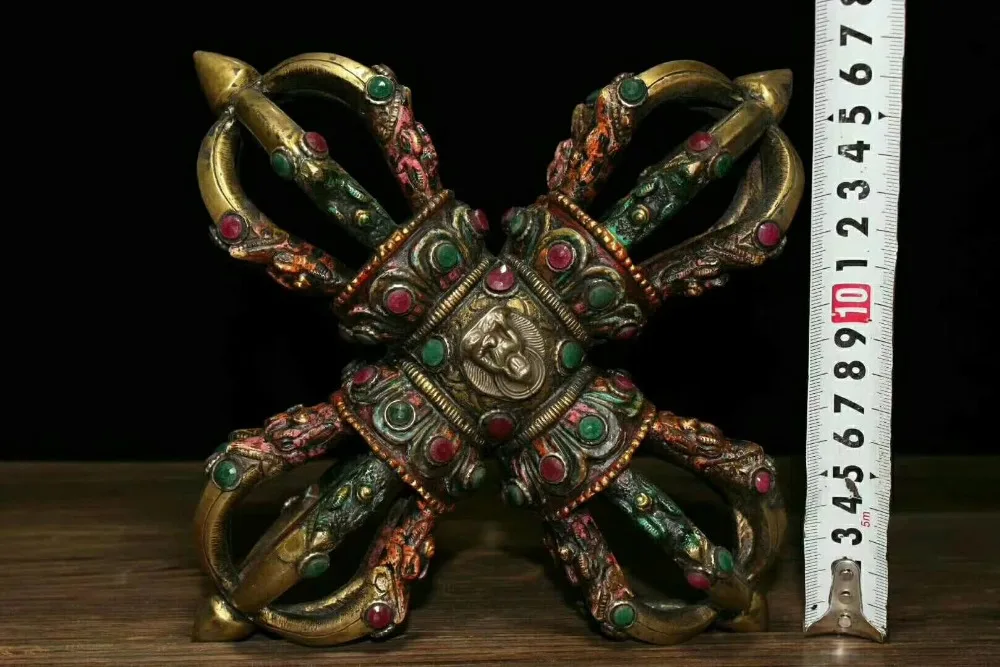 Collectible Old Tibetan Tantric Buddhism, handmade copper inlaid Semi-precious stones Big cross Dorje Jiang Mochu
Collectible Old Tibetan Tantric Buddhism, handmade copper inlaid Semi-precious stones Big cross Dorje Jiang Mochu