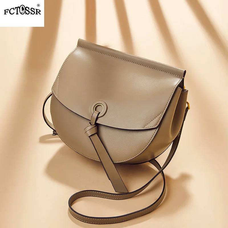 Daily girl fashion match bag casual leather interior cell phone pocket female crossbody bag single color hasp lady shoulder bag
Daily girl fashion match bag casual leather interior cell phone pocket female crossbody bag single color hasp lady shoulder bag