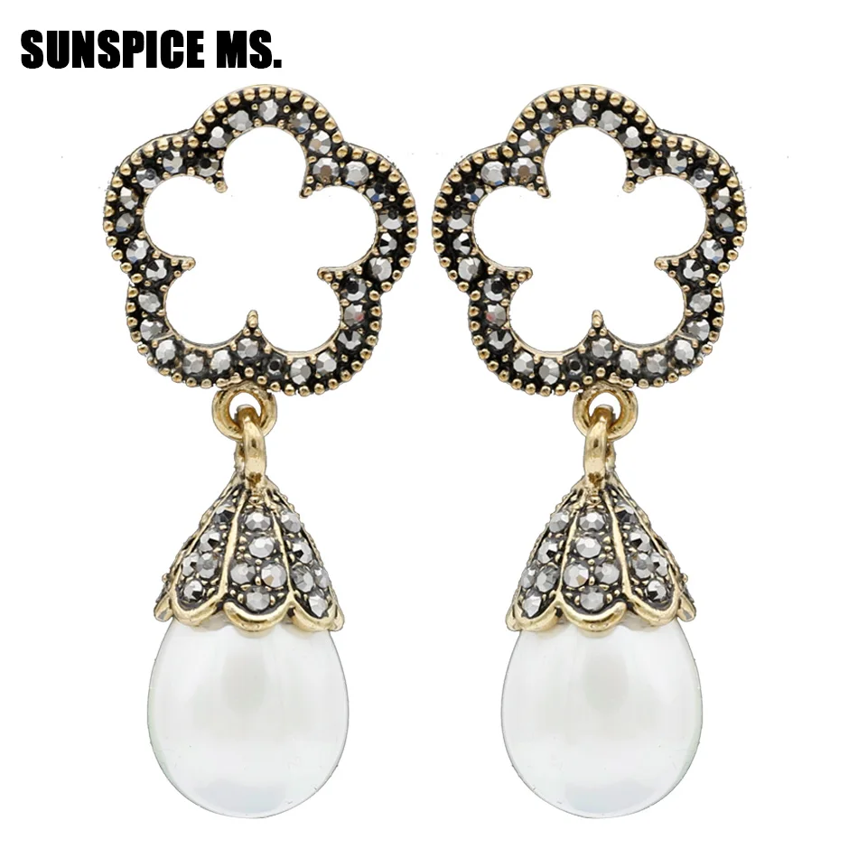 Elegent Turkish Women Bead Round Flower Dangle Earrings Anqitue Gold Color Plum Drop Earring Bohemia India Retro Wedding Jewelry
Elegent Turkish Women Bead Round Flower Dangle Earrings Anqitue Gold Color Plum Drop Earring Bohemia India Retro Wedding Jewelry