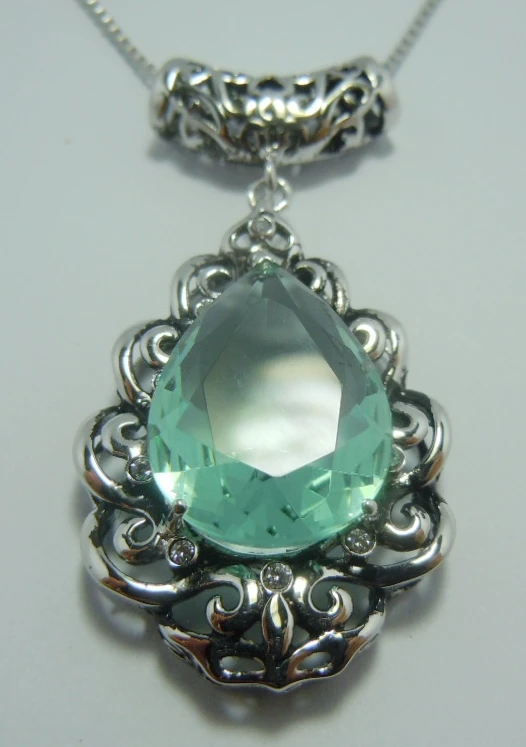 Europe and the United States to restore ancient ways women princess noble fashion domineering Vintage pendant jewelry
Europe and the United States to restore ancient ways women princess noble fashion domineering Vintage pendant jewelry