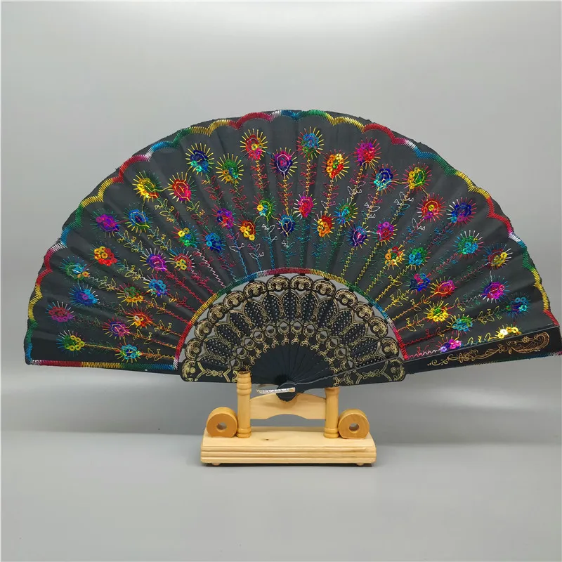 New Art Folding Peacock Tail Feather Plastic Bone Sequins Carved Hand Fan Summer Accessory Crafts Print Home Decor Embroidery
New Art Folding Peacock Tail Feather Plastic Bone Sequins Carved Hand Fan Summer Accessory Crafts Print Home Decor Embroidery