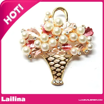 Gold Tone Hand Painted Enamel Rhinestone Faux Pearl in Flower Handbasket Design Brooch Pin
Gold Tone Hand Painted Enamel Rhinestone Faux Pearl in Flower Handbasket Design Brooch Pin
