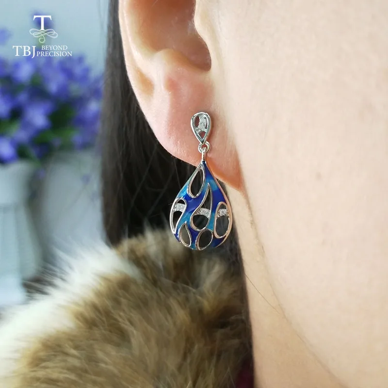 TBJ, Enemal ethnic earring in 925 sterling silver elegant and fashion earring for ladies & women as anniversary birthday gift
TBJ, Enemal ethnic earring in 925 sterling silver elegant and fashion earring for ladies & women as anniversary birthday gift