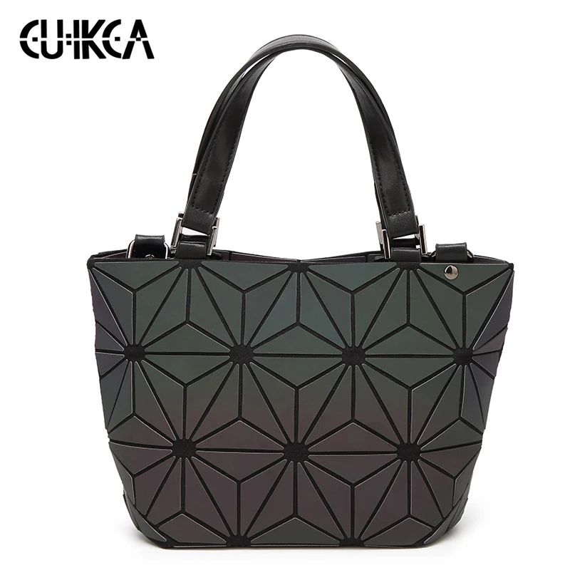 2019 Luminous bag Women Geometric Handbag Laser Plain Folding Hologram Casual Shoulder Tote for teenager girl Free Shipping
2019 Luminous bag Women Geometric Handbag Laser Plain Folding Hologram Casual Shoulder Tote for teenager girl Free Shipping