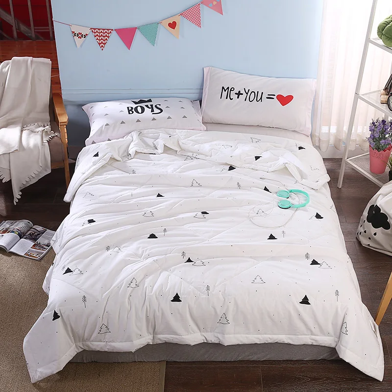 Cartoon Red Love Heart Pattern Summer Quilts/Comforter Free Shipping 150x200cm 200x230cm 4 Sizes For Adults Quilting Bedspread
Cartoon Red Love Heart Pattern Summer Quilts/Comforter Free Shipping 150x200cm 200x230cm 4 Sizes For Adults Quilting Bedspread