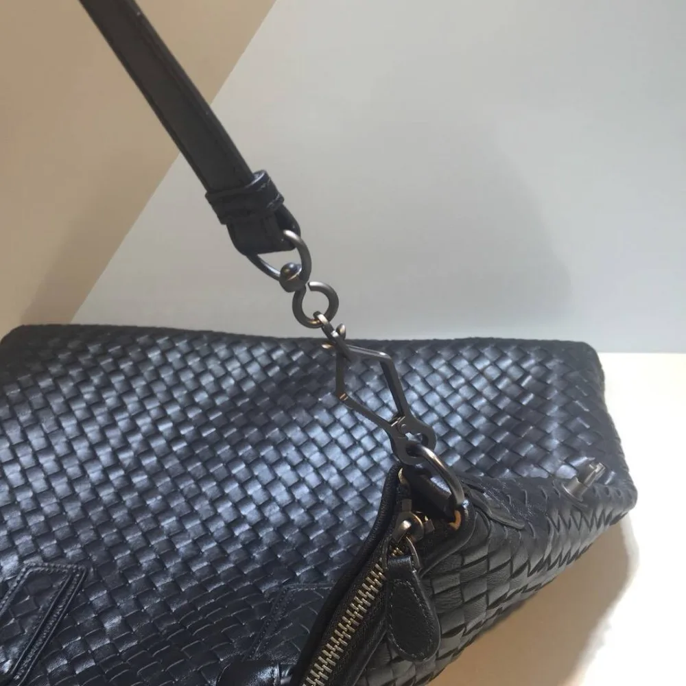 Handbag High-capacity manual Woven bag Woman Head layer Sheepskin Handbag The single shoulder bag Internal and external dermis Handbag High-capacity manual Woven bag Woman Head layer Sheepskin Handbag The single shoulder bag Internal and external dermis