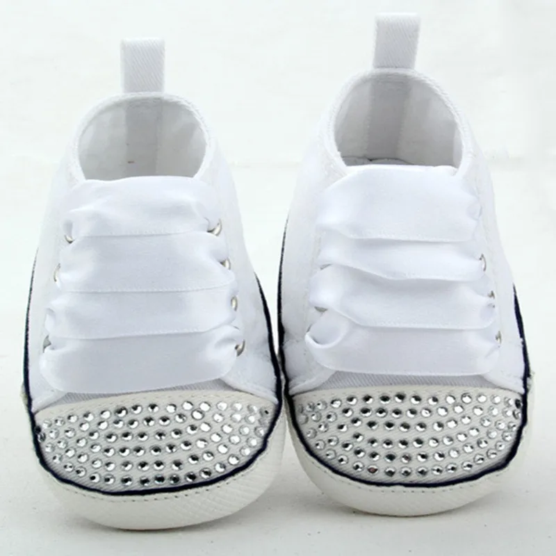 Pure White Handmade Baby Shoes Holy Christening Newborn First Walkers Shining Sequined Ribbon Lace-up Infants Toddler Shoes
Pure White Handmade Baby Shoes Holy Christening Newborn First Walkers Shining Sequined Ribbon Lace-up Infants Toddler Shoes