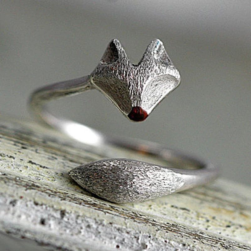 Cute Fox's Head Ring Fashion Animal Open Fox Rings for Women Party Gift Simple Lovely Ring Fox Wedding Gifts Men Jewelry Z3MX709
Cute Fox's Head Ring Fashion Animal Open Fox Rings for Women Party Gift Simple Lovely Ring Fox Wedding Gifts Men Jewelry Z3MX709