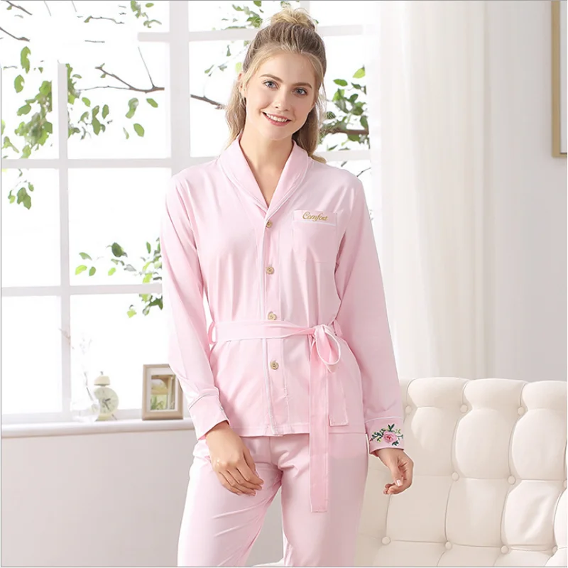 2019 Autumn Ladies Elegant Embroidery Pajama sets Female Cotton Sleepwear suit Women Long sleeve Turn-down collar shirt & Pants
2019 Autumn Ladies Elegant Embroidery Pajama sets Female Cotton Sleepwear suit Women Long sleeve Turn-down collar shirt & Pants