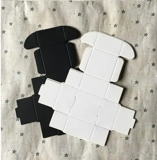 100pcs Mini size boxes 4x4x2.5cm black white gift cheap packaging box/Wedding Dragee Box Custom box
100pcs Mini size boxes 4x4x2.5cm black white gift cheap packaging box/Wedding Dragee Box Custom box
