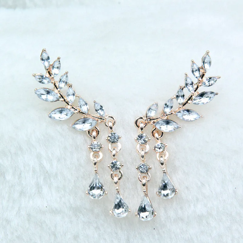 Women's Angel Wings Stud Earrings Rhinestone Inlaid Alloy Ear Jewelry Party Earring Gothic Feather Earring Fashion Jewelry
Women's Angel Wings Stud Earrings Rhinestone Inlaid Alloy Ear Jewelry Party Earring Gothic Feather Earring Fashion Jewelry
