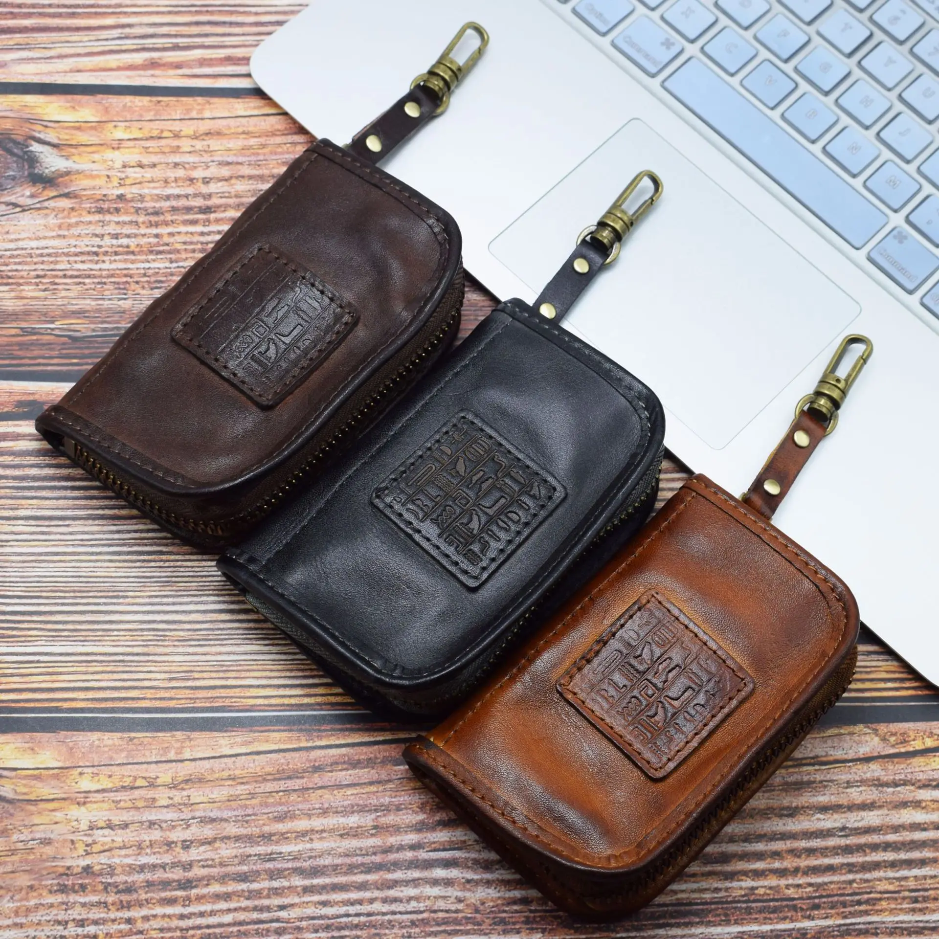 Car Key Holder Cowhide Key Bag Multi-functional Large-capacity Door-use Retro-collecting Bag Car Key Holder
Car Key Holder Cowhide Key Bag Multi-functional Large-capacity Door-use Retro-collecting Bag Car Key Holder
