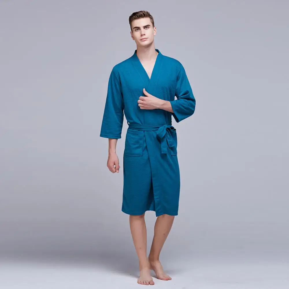 2018 Robes Men's bathrobe Summer Sleepwear Men Pajama Sexy Mid-length Thin Men's Casual Bathrobe pyjama homme pijama masculino 
2018 Robes Men's bathrobe Summer Sleepwear Men Pajama Sexy Mid-length Thin Men's Casual Bathrobe pyjama homme pijama masculino