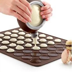 Mini Size Silicone Food Writing Pen Chocolate Decorating Pot Cake Mold Cream Cup for DIY Baking Blue Color one pot+three nozzle
Mini Size Silicone Food Writing Pen Chocolate Decorating Pot Cake Mold Cream Cup for DIY Baking Blue Color one pot+three nozzle