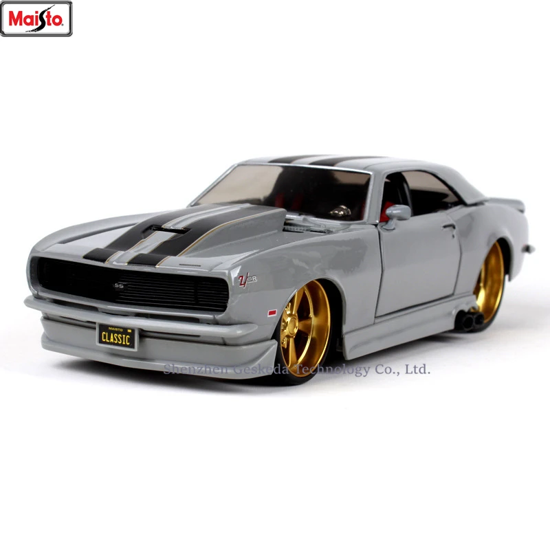 Maisto 1:24 1968 Chevrolet Camaro Z2 Retro modified authorized simulation alloy car model crafts decoration collection toy tools
Maisto 1:24 1968 Chevrolet Camaro Z2 Retro modified authorized simulation alloy car model crafts decoration collection toy tools