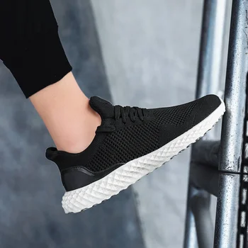 New Men Four Seasons Rnunning Shoes Lace up Men Shoes Lightweight Comfortable Breathable Walking Sneakers spor ayakkabi erkek
New Men Four Seasons Rnunning Shoes Lace up Men Shoes Lightweight Comfortable Breathable Walking Sneakers spor ayakkabi erkek