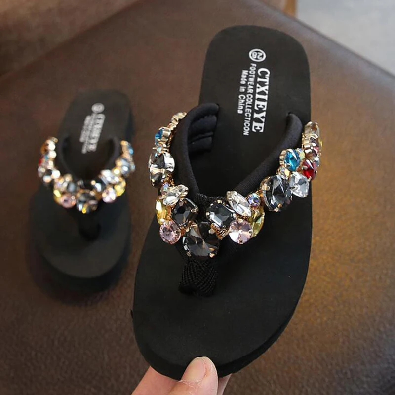 Children crystal Shoes Girls Beach Summer Children's Slippers terlik girls sandals Baby Bathrooms Non-slip Home flip flops b261
Children crystal Shoes Girls Beach Summer Children's Slippers terlik girls sandals Baby Bathrooms Non-slip Home flip flops b261