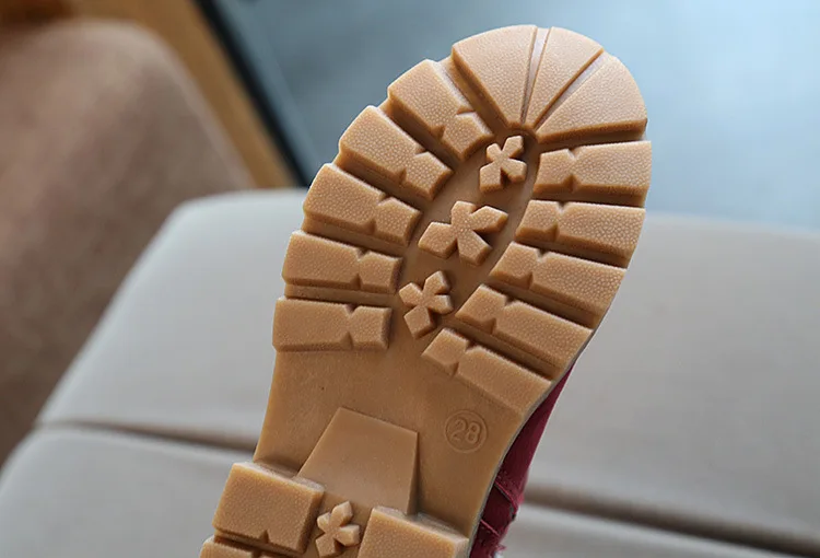 4677995695_871102203