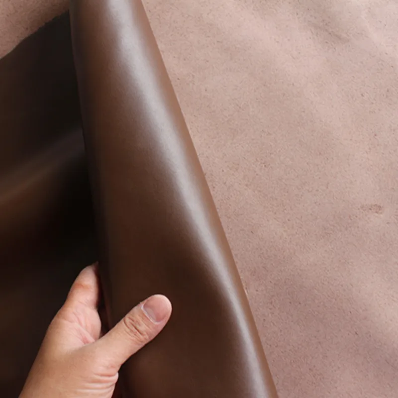 Dark brown smooth head layer cowhide leather handmade DIY leather wallet leather imported leather thickness of 1.4 mm
Dark brown smooth head layer cowhide leather handmade DIY leather wallet leather imported leather thickness of 1.4 mm